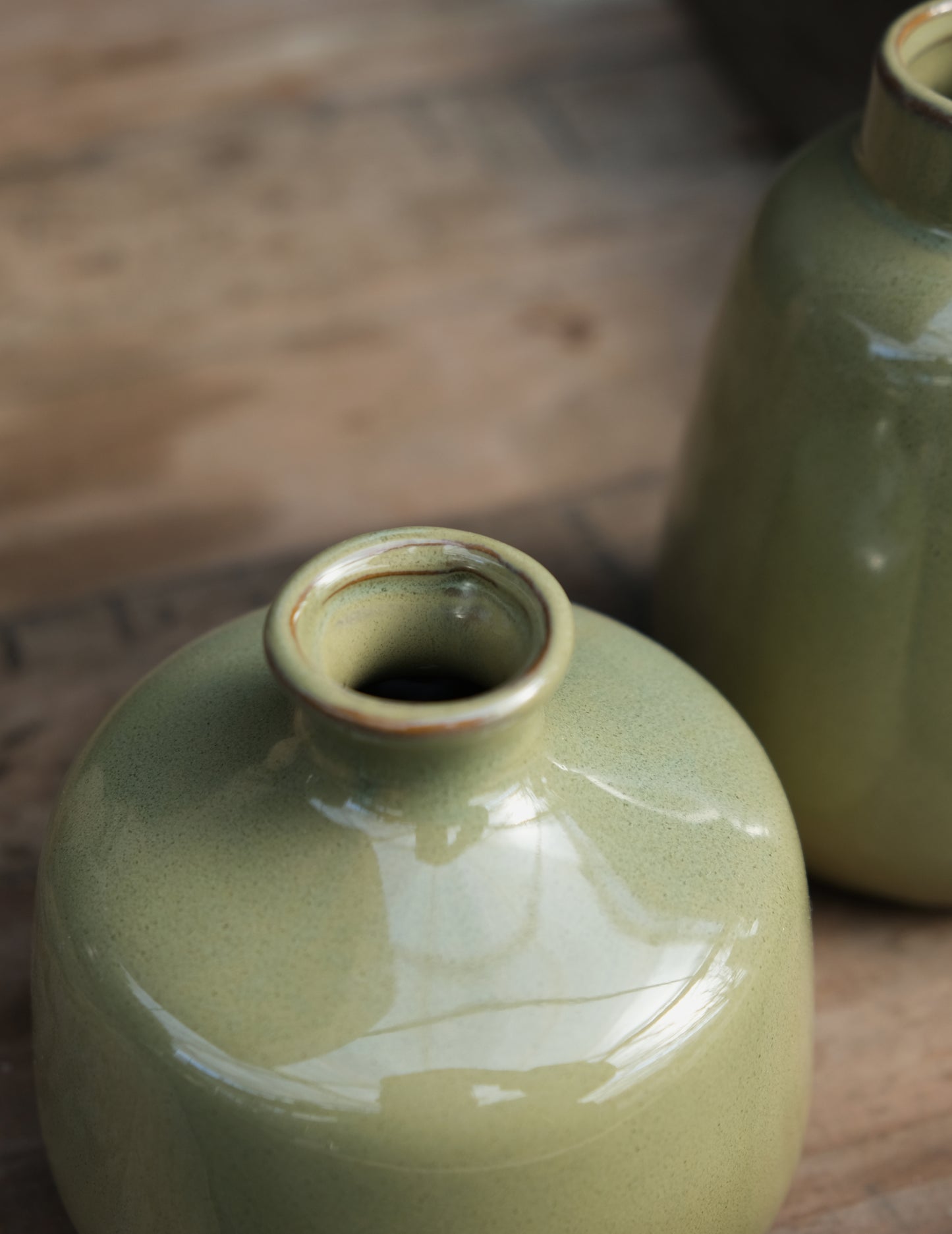 Grüne Vasen