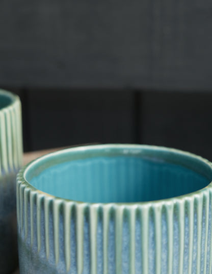 Blau-Grüner Übertopf